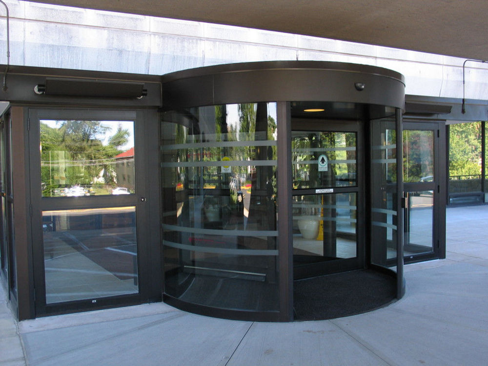 نوع درب شیشه ای